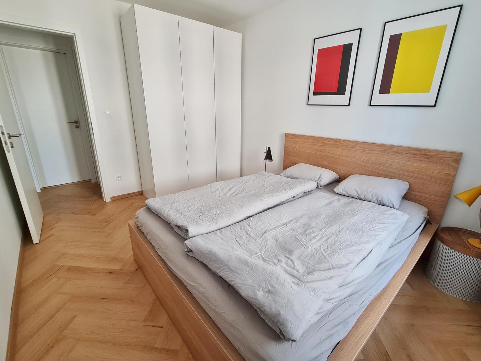 Beautiful New Apt In Old Town Near Train Station - Free Parking Bratislava Exterior photo